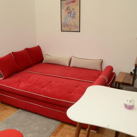 Apartman Djura Belgrado Esterno foto