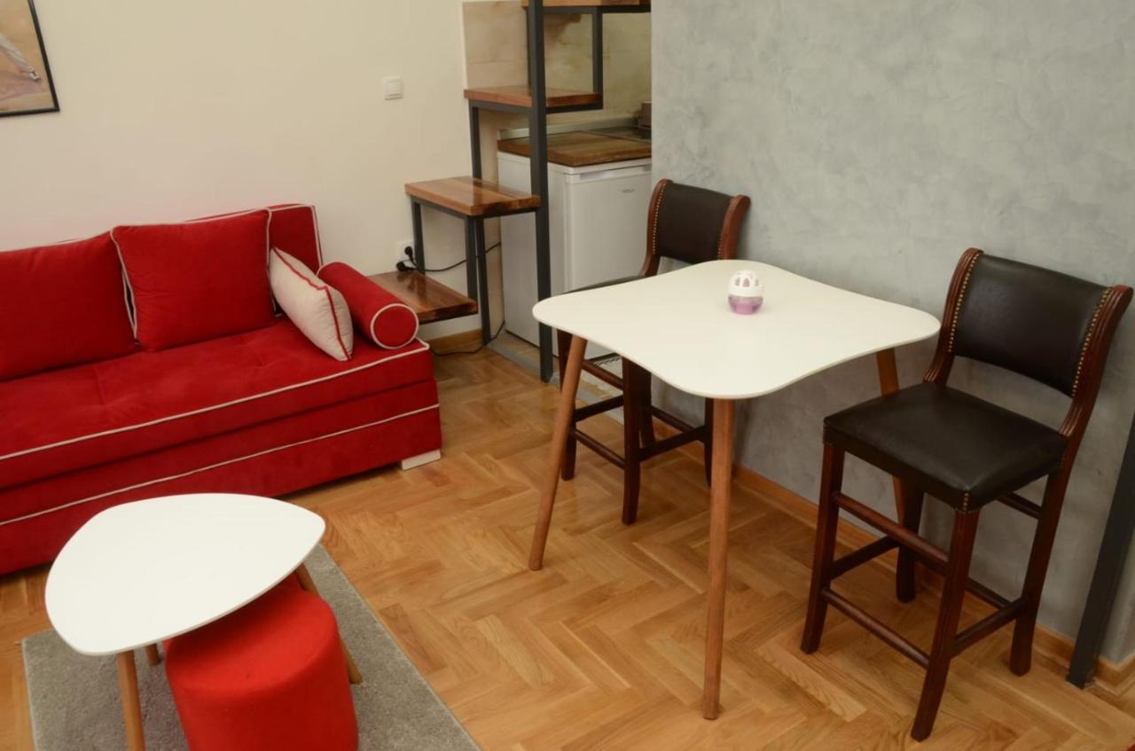 Apartman Djura Belgrado Esterno foto